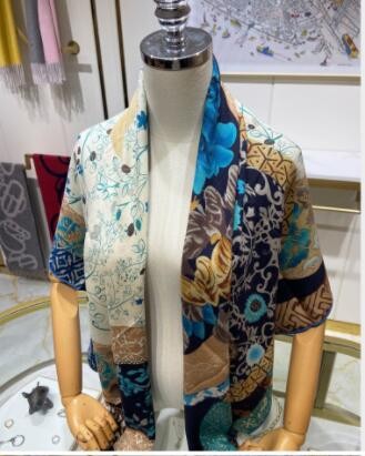 Hermes Beige Robe Du Soir Shawl 140CM HT00212